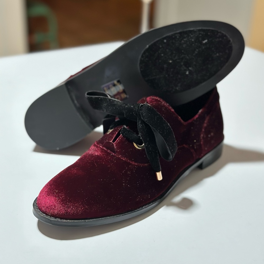 Velvet Maroon Shelly’s London - Picture 3 of 3